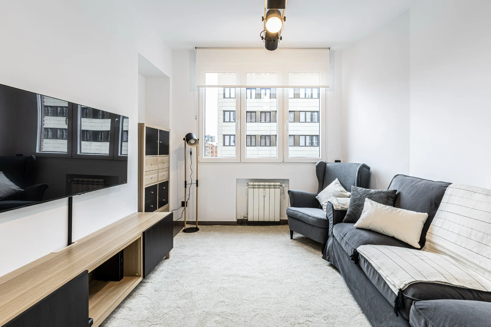 Fotografía 1 · Elegant Renovated & Furnished Apartment For Rent Near Santiago Bernabéu