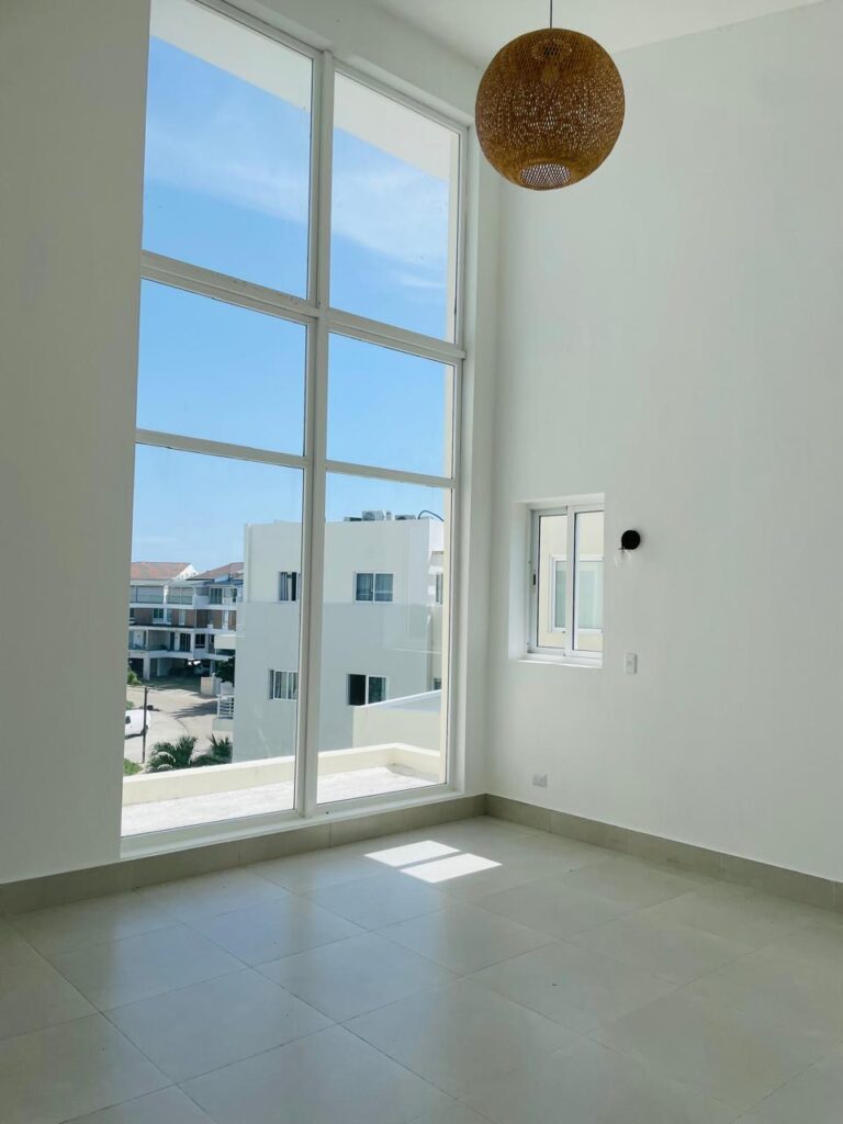 Amplio Penthouse en Renta de 3 Habitaciones + Terraza - Punta Cana Village